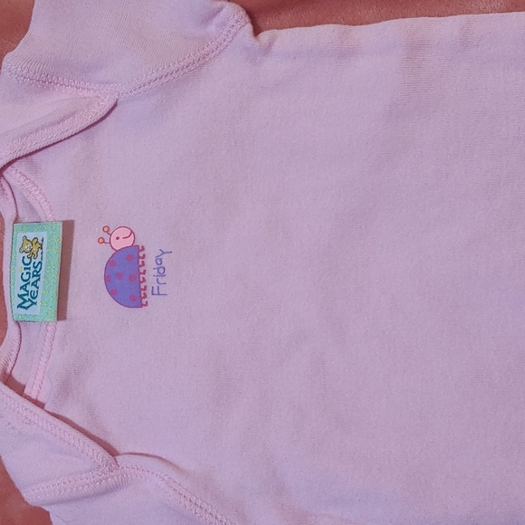 Baby Shirts With One Bib. - Picture 6 of 10